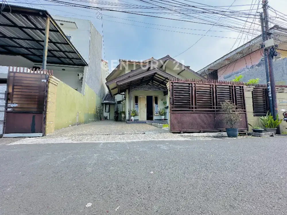 Rumah Bagus Siap Huni Jalan Pedati Otista Jakarta Timur