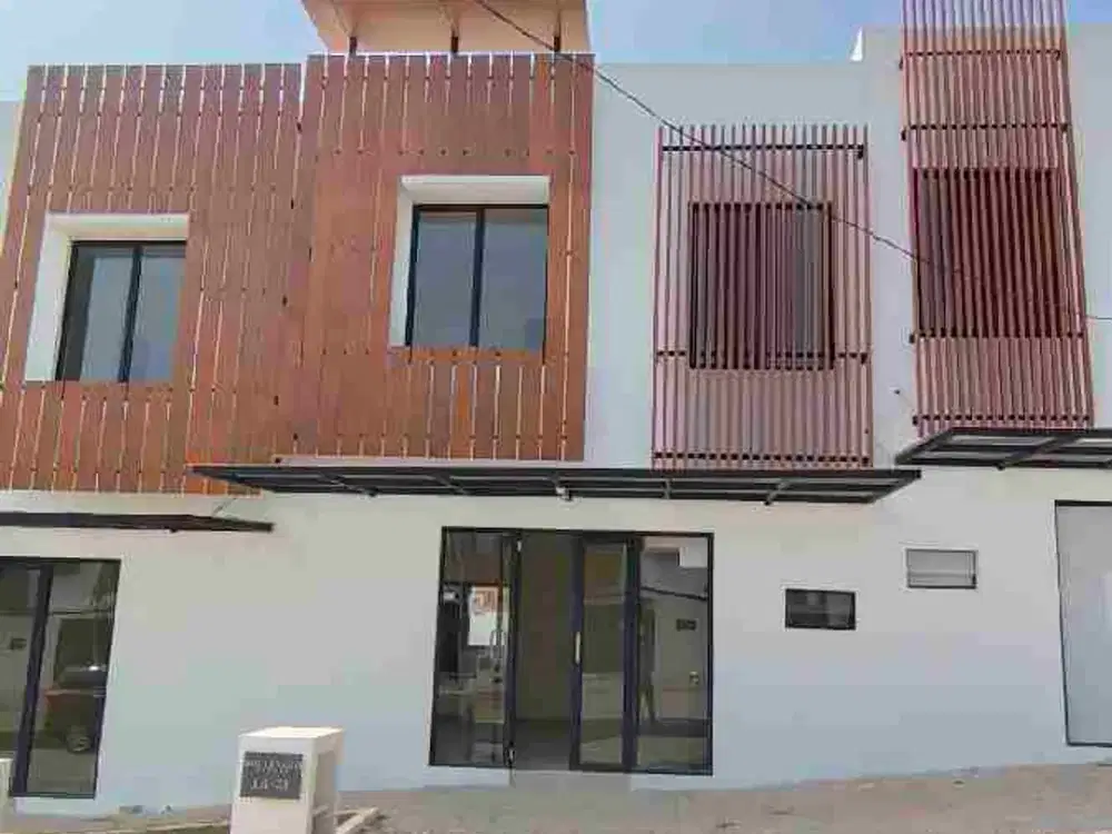 Dijual Cepat Townhouse 2 Lantai di Central Hills, Batam Center