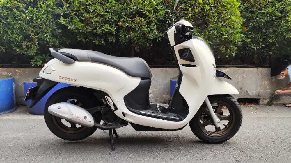 Honda scoopy Prestige 2025/12 km 4xxx