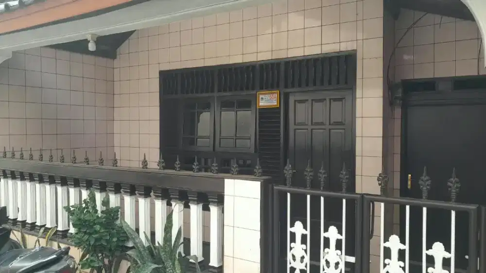 Dikontrakan Rumah 2 Lantai Daerah Cijantung , Bisa Bulanan / Tahunan