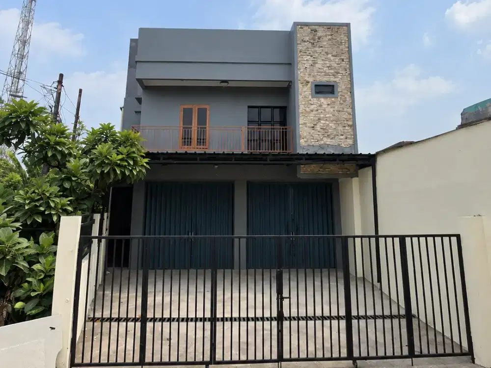 Rumah 2,5 Lantai di Puspiptek Pamulang, Dekat UNPAM