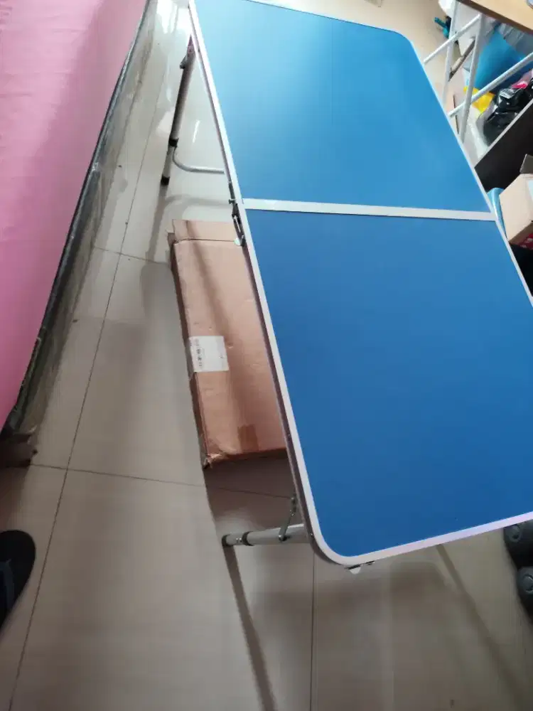 Meja lipat baru dus