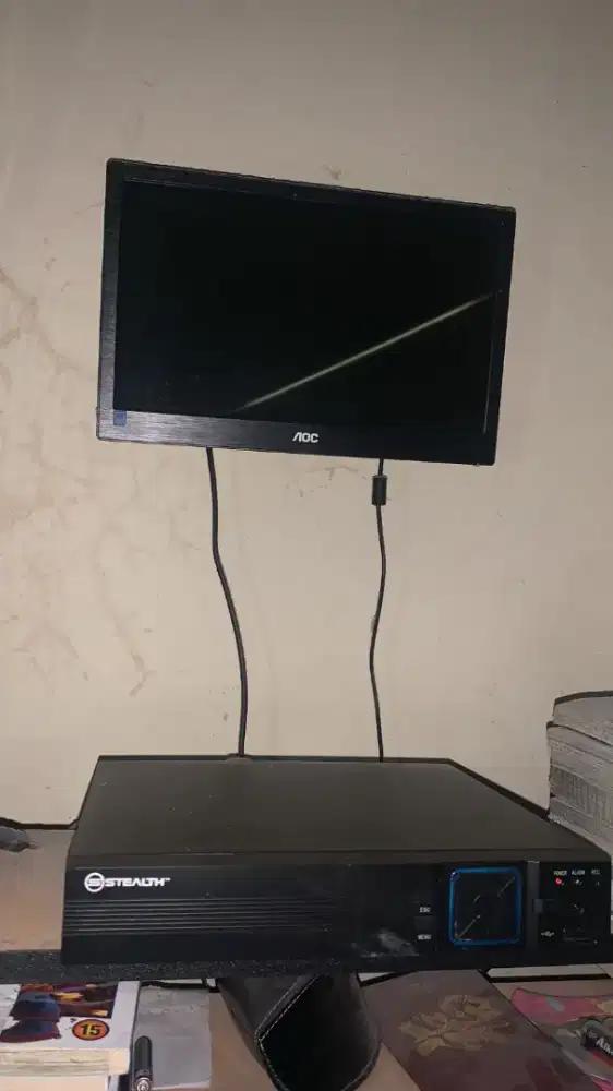 DVR Stealth + Monitor AOC — Monitor BAGUS, DVR mati