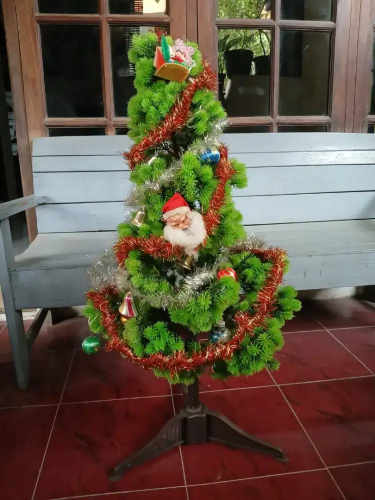 pohon natal jadul masih bagus plus hiasan