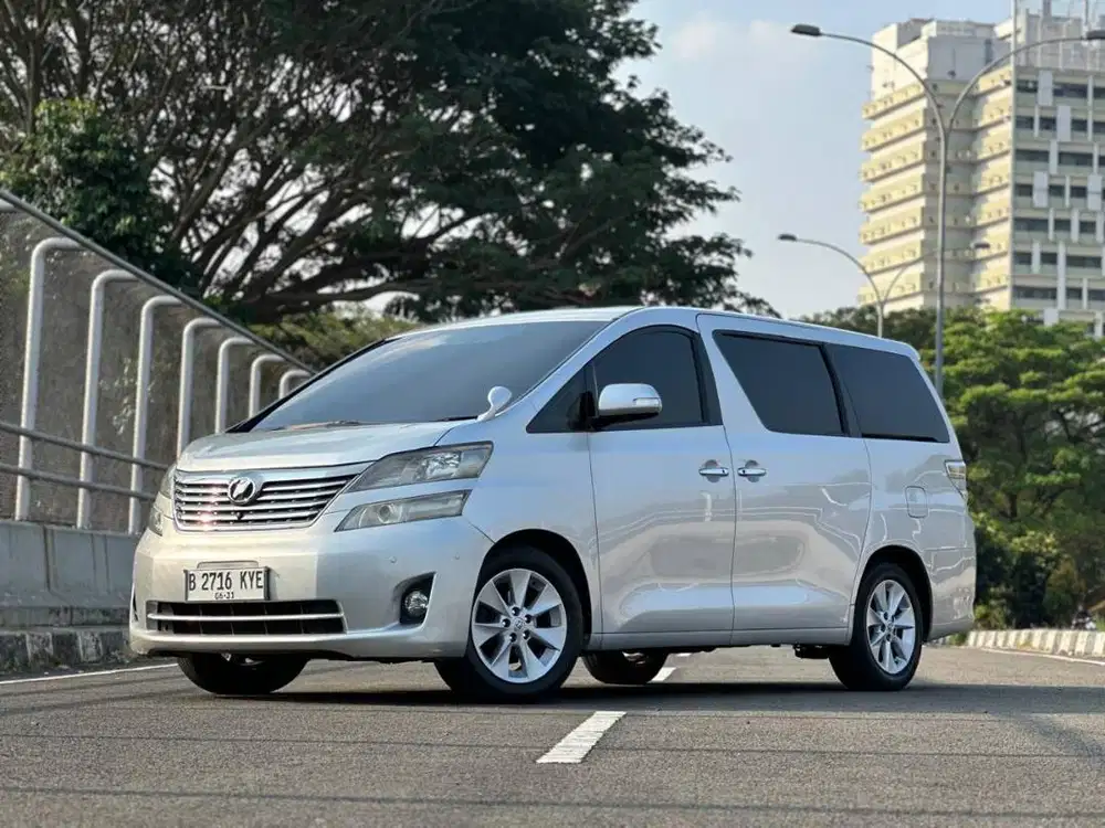 TOYOTA VELLFIRE 2.4 V PREMIUM SOUND CBU