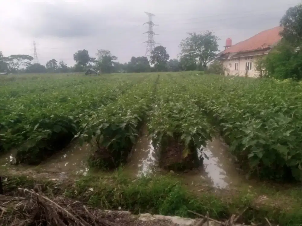 Tempat Usaha Ex Bengkel Mobil Lokasi Strategis