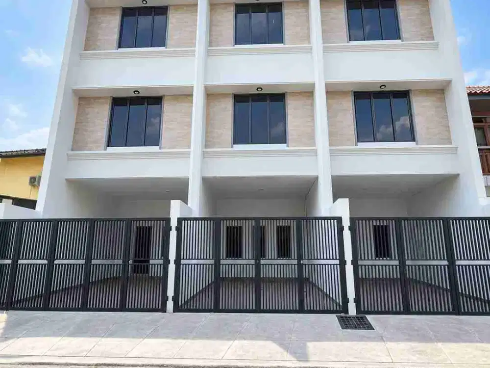 Ton - Rumah Tanjung Duren Jakarta Barat Brand New