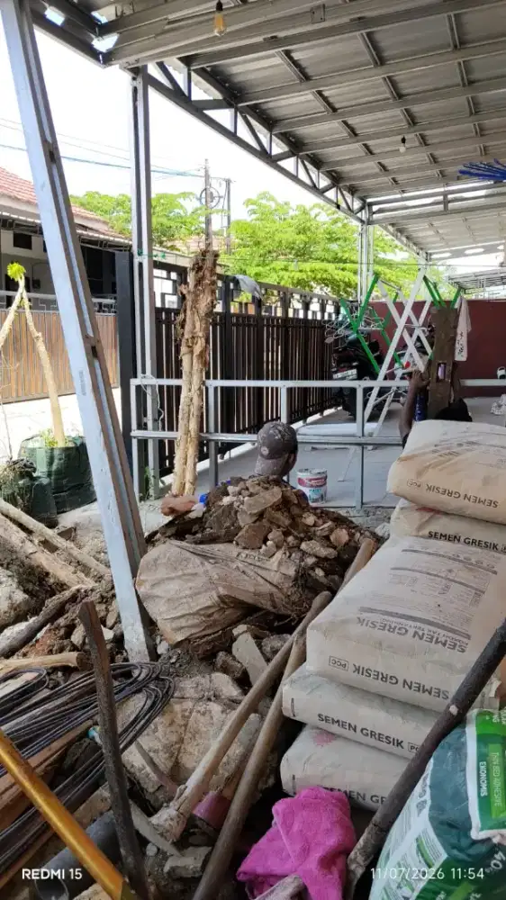 Jasa tukang batu dan kayu
