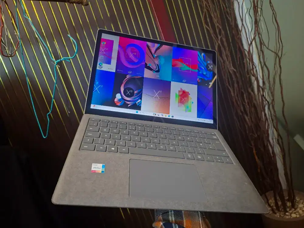 Surface 3 ram 8 ssd 256 intel core i5 gen 10 Intel iris plus Graphics
