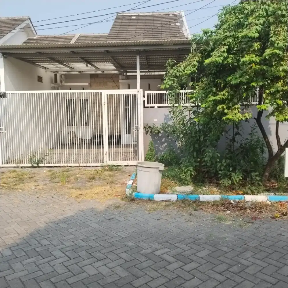 Di jual rumah pojok suasana asri di Sidoarjo boleh di KPR kan