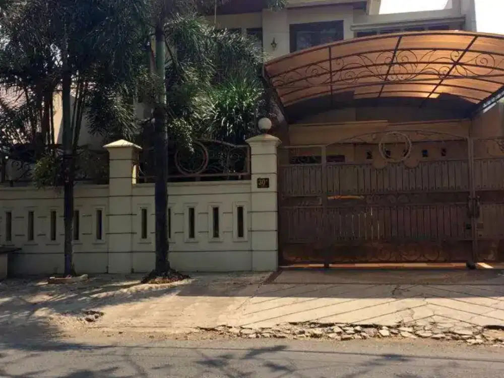 Rumah Lux 2 Lt di Cemara Raya, Padangsari Banyumanik dekat Hidayatullah & SMA 9