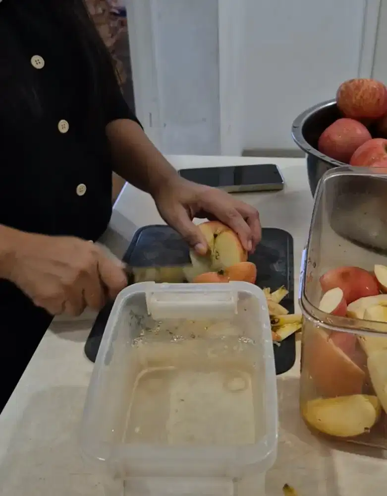 Mencari Asisten Produksi Jus  (Wanita)