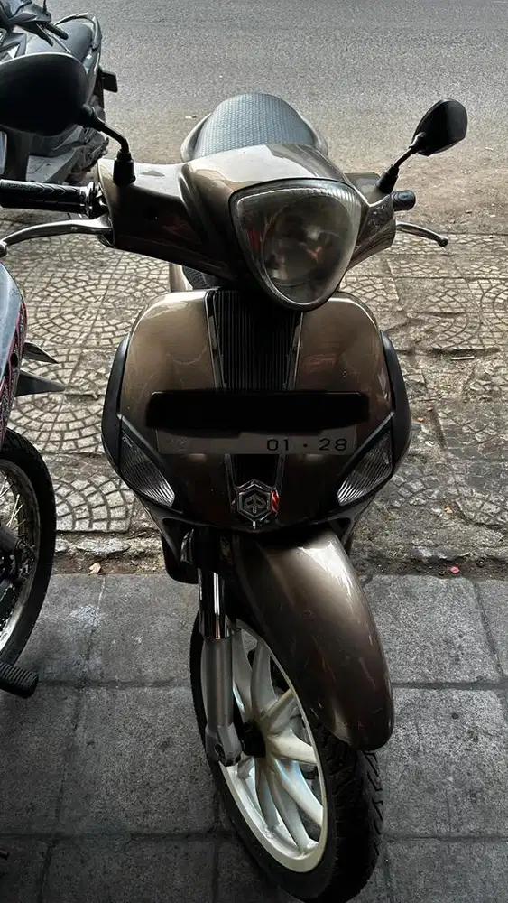 Dijual piaggio liberty 2012 8.5 jt nego