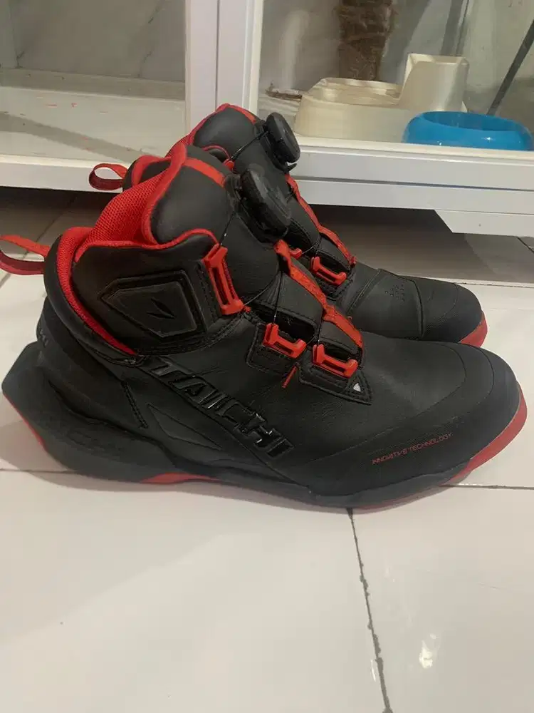 Sepatu RS Taichi RSS013 Drymaster Arrow Shoes
