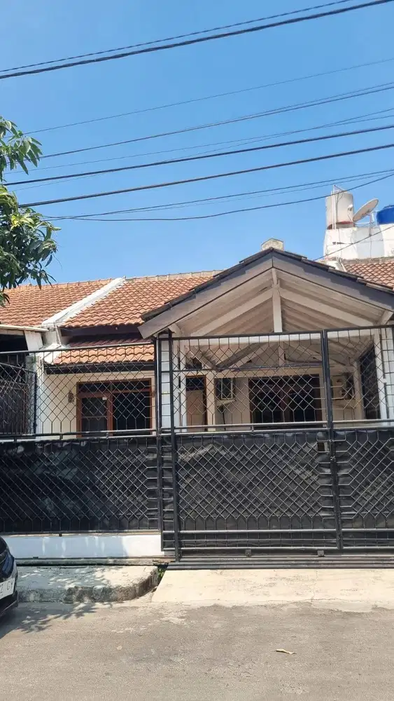 Dijual Rumah Semi Furnished Siap Huni di Taman Kopo Indah TKI 3