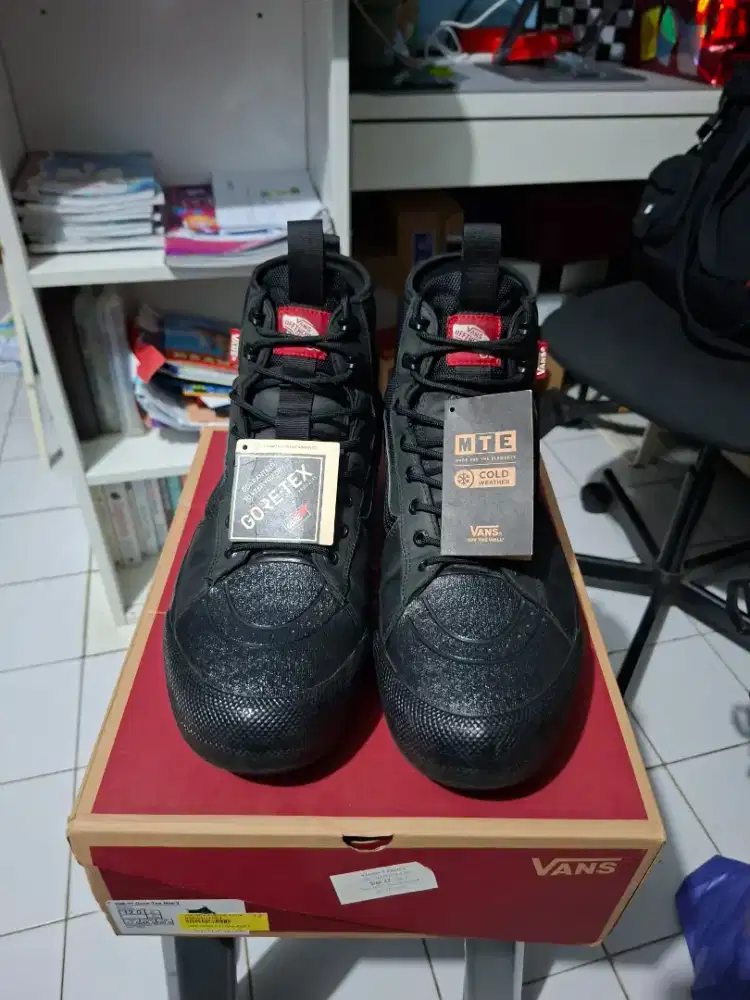 Sepatu Vans Sk8-Hi Gore-Tex Mte-3 Blackout Original - Size 46