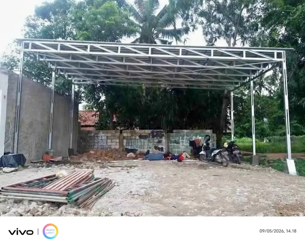 Kanopi baja ringan dan garasi