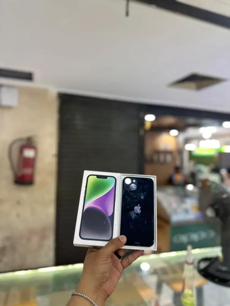 Iphone 14 128gb resmi ibox fullset original likenew mulus