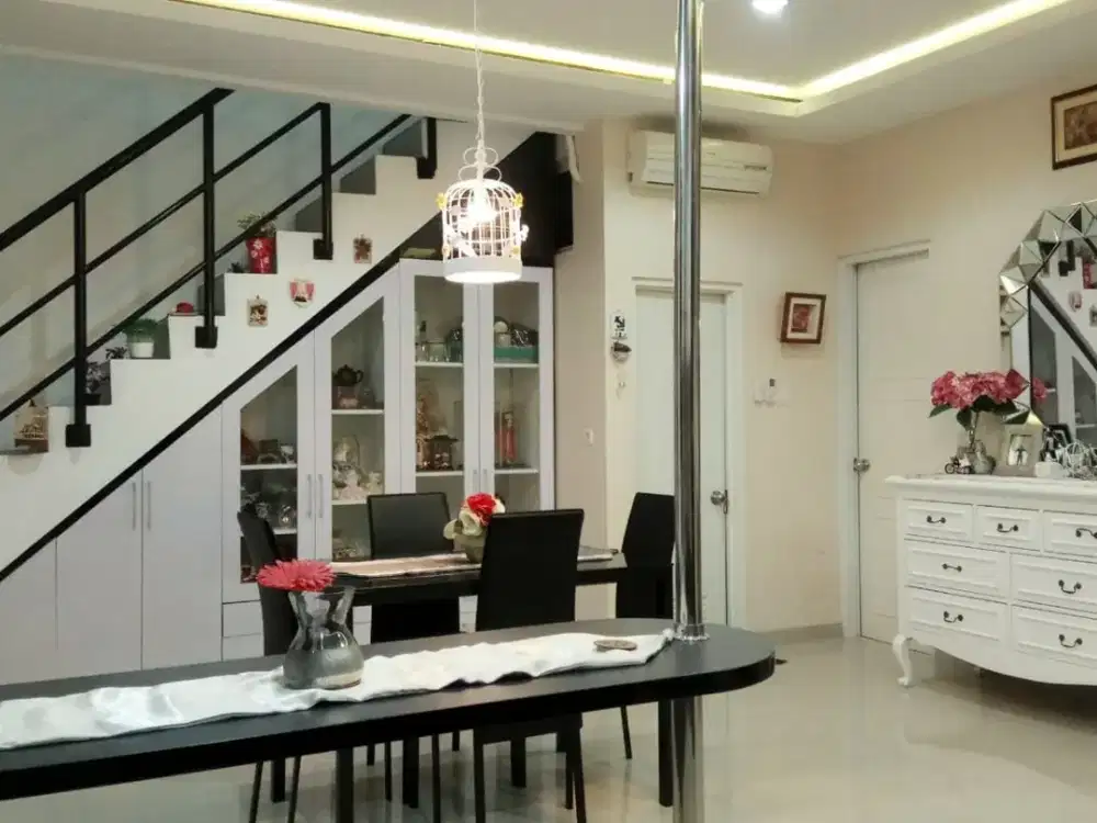 Rumah di Cluster Lavender Serpong, rumah 2 lantai :  LT : 7 x 17 m = 119, hadap utara