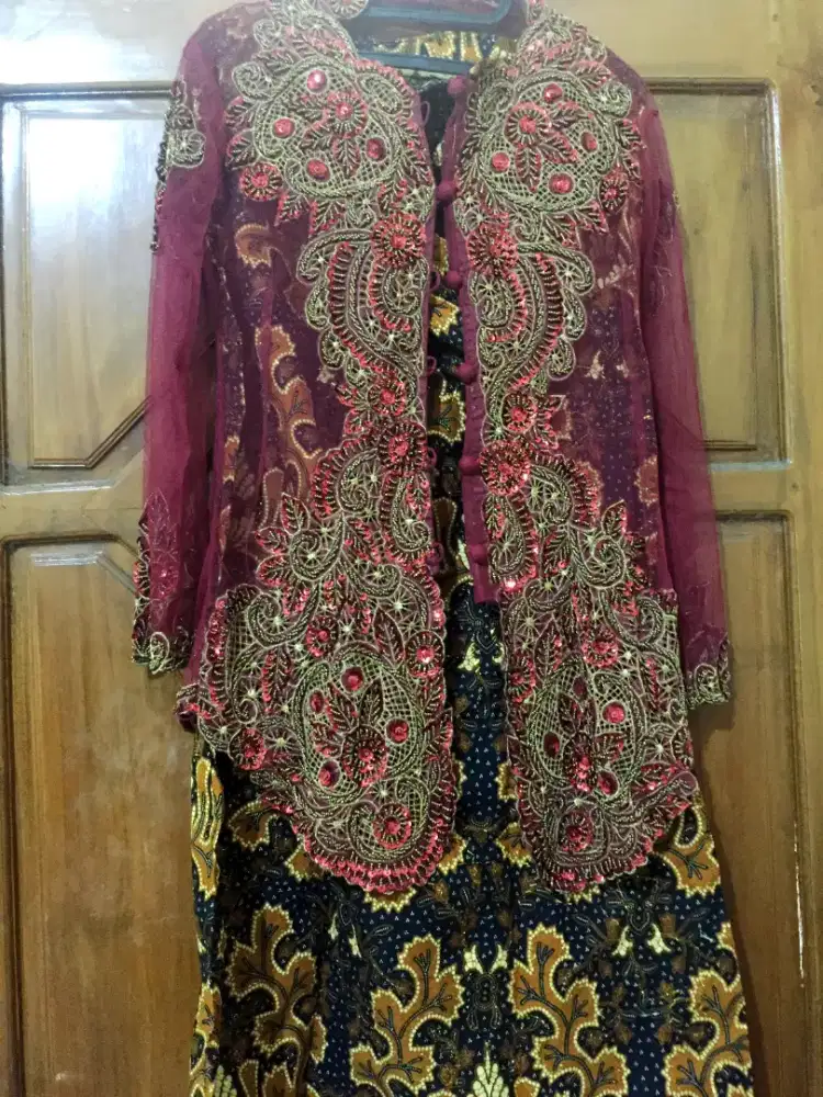 Kebaya ibu pengantin