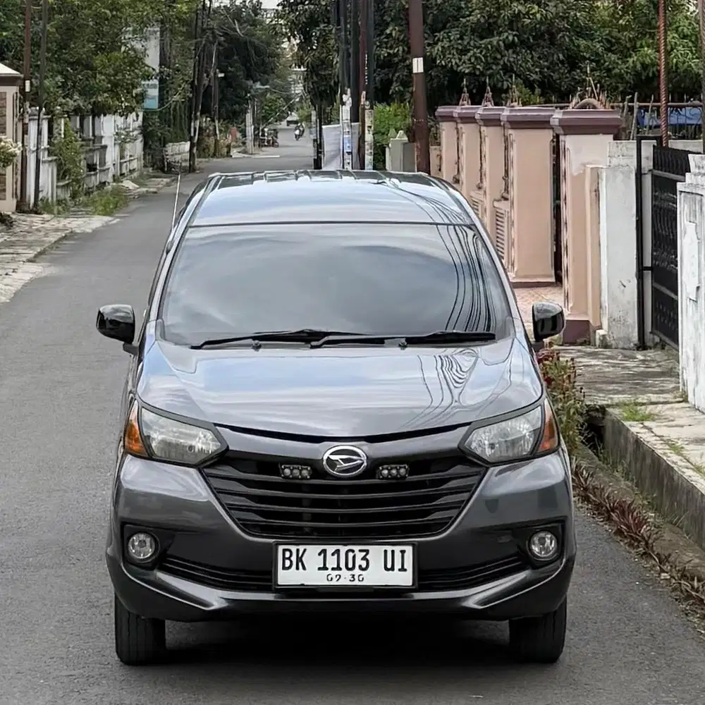 Daihatsu Xenia M 1.0 Manual 2015