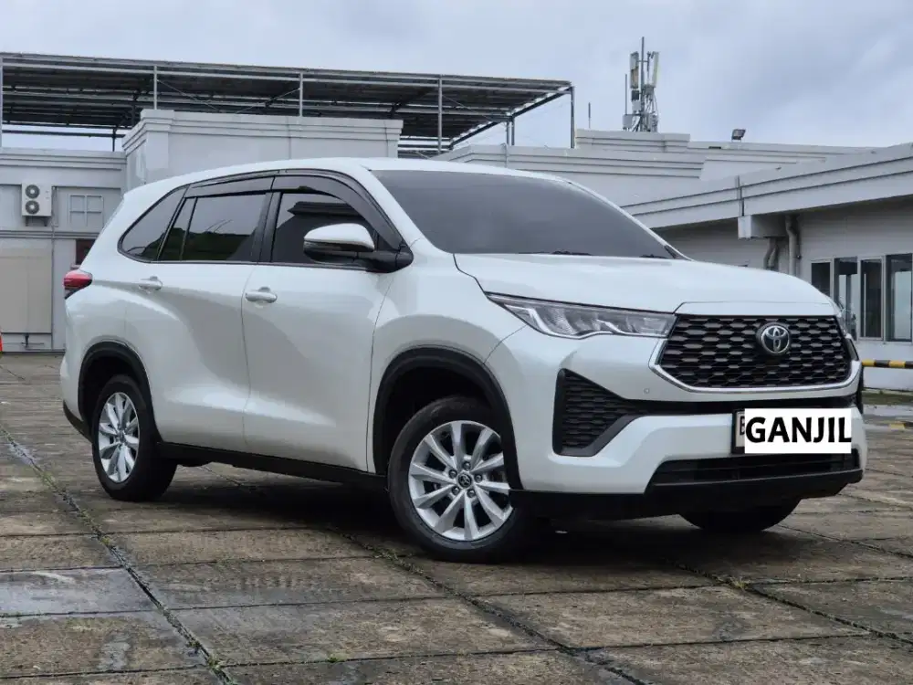 (DP cm 30jt) Odo 19rb Zenix V 2.0 AT 2023 Tgn1 Mulus Service Toyota