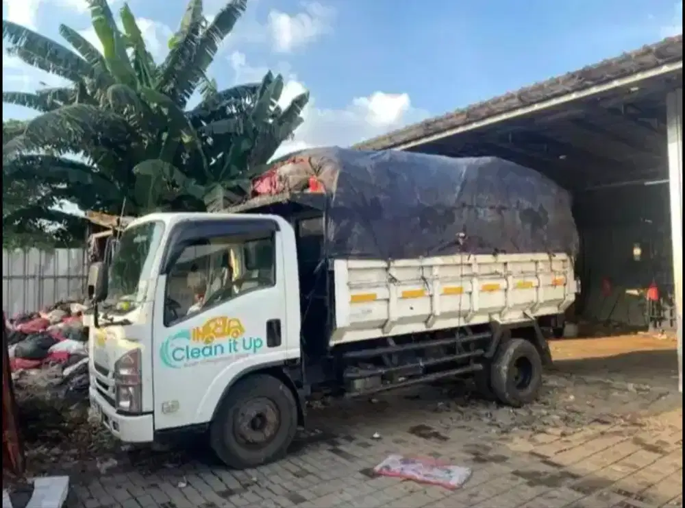 Helper/Crew Pengangkutan Sampah