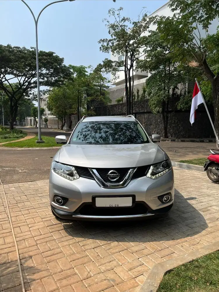 Low KM! Nissan Xtrail 2.5 T32 7 Seat