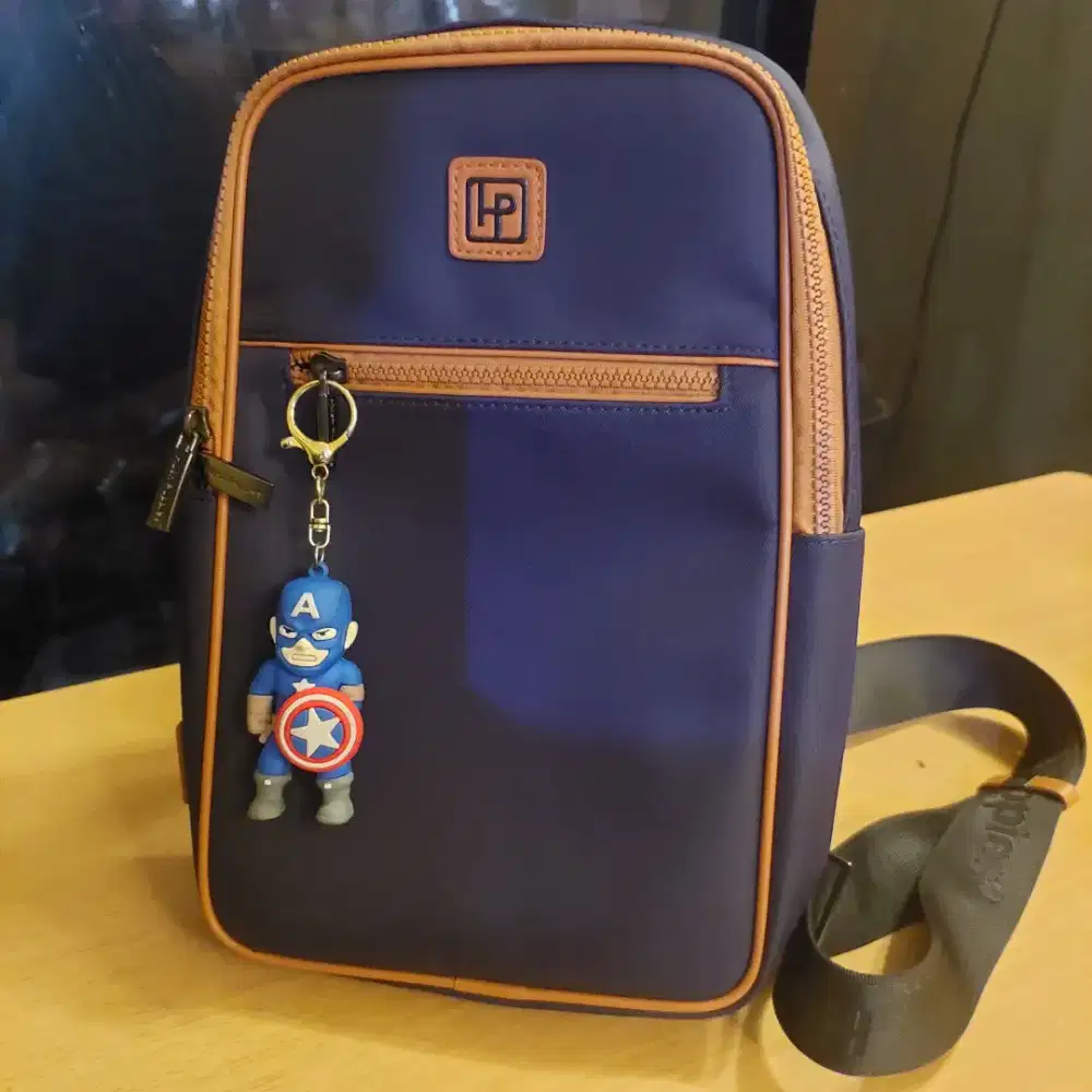TAS COWOK MERK HUSH & PUPPIES