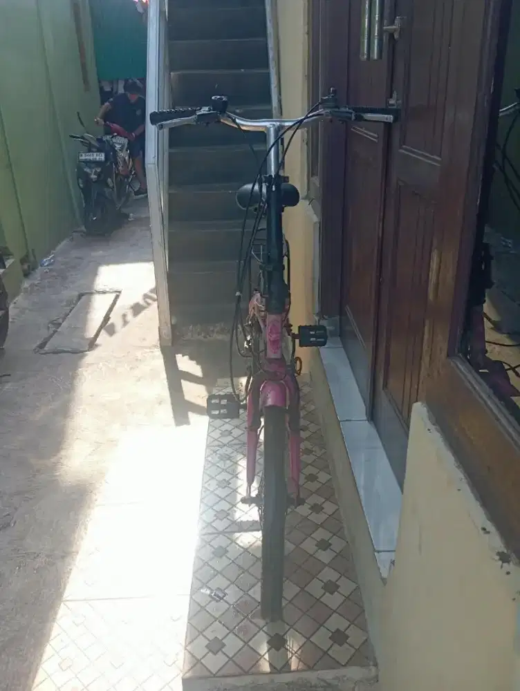 Di jual sepeda lipat merek Exotic