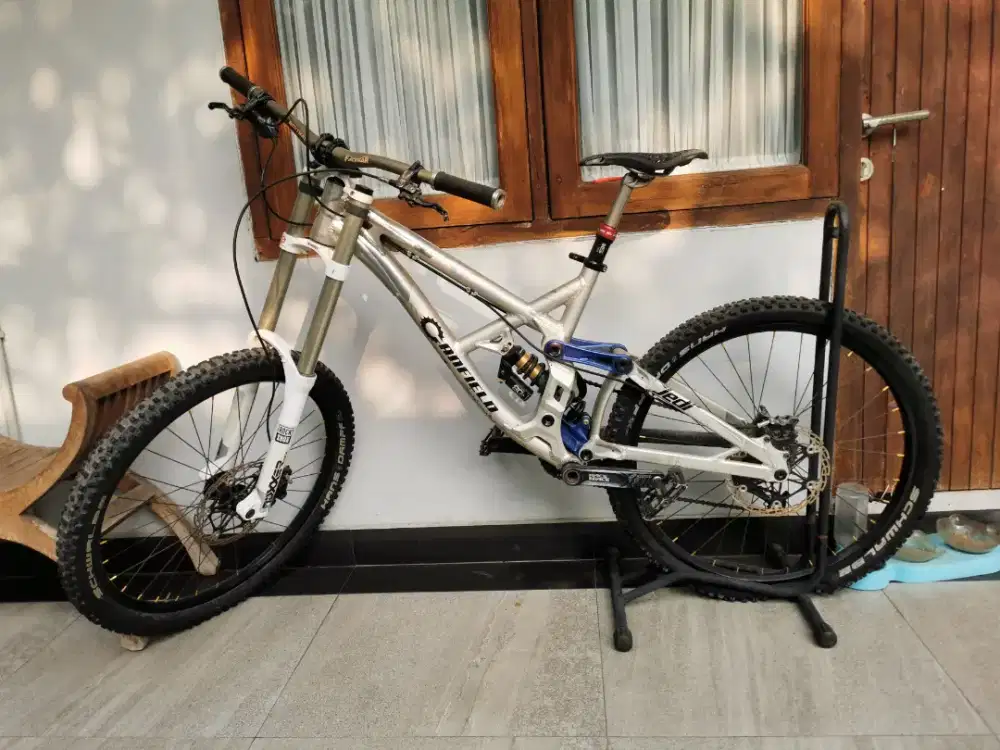 Canfield Brothers Formula 1 Jedi DH Full Bike