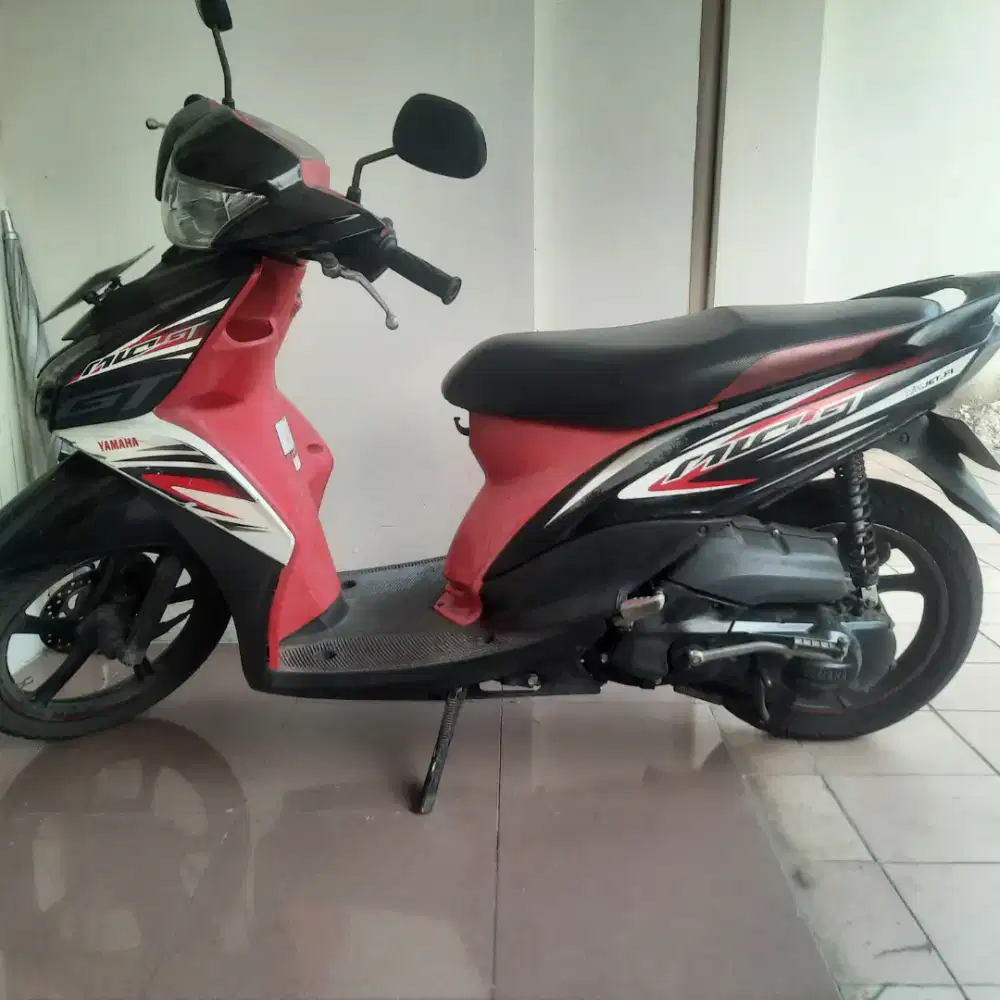 YAMAHA MIO GT F1 110cc injection 2014 hitam8,8jt an sendiri stnk hidup