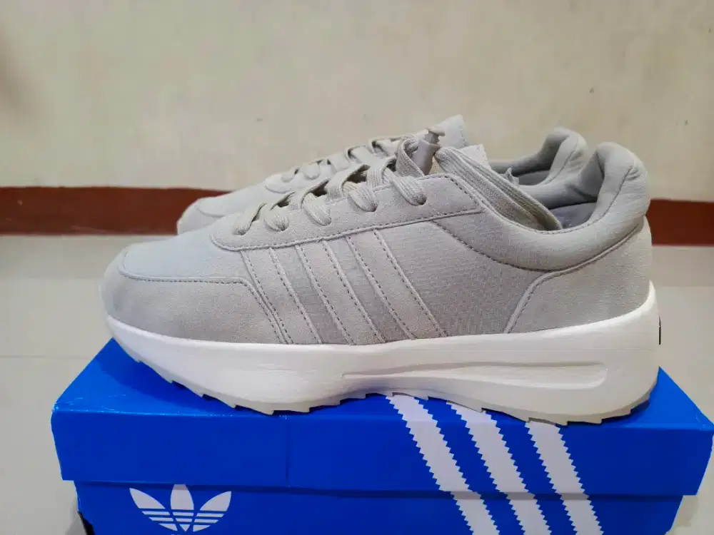 Sepatu sneaker Pria Keren
