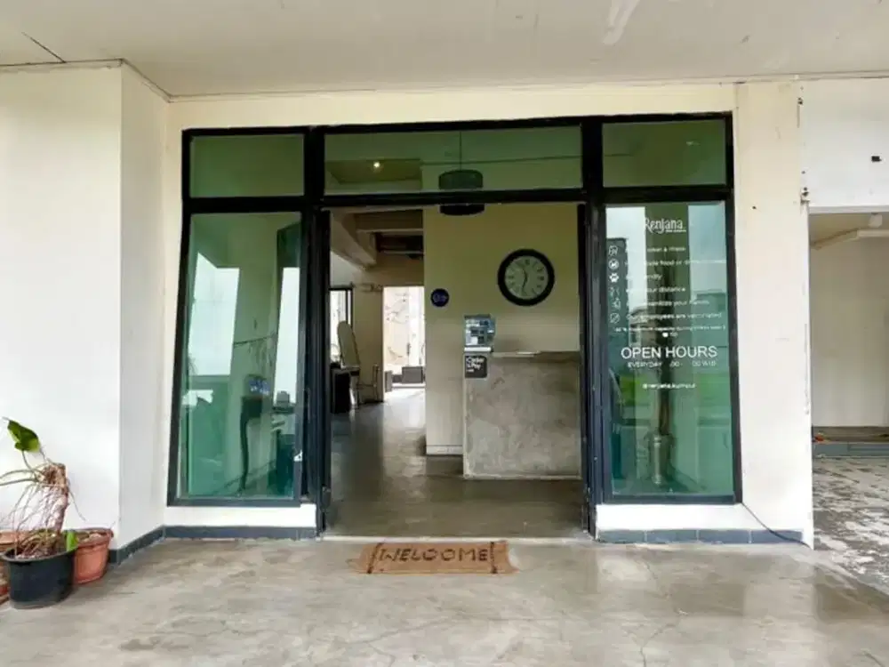 RUMAH EX CAFE BESERTA FURNITURE & PERALATAN CAFE MODERNLAND TANGERANG