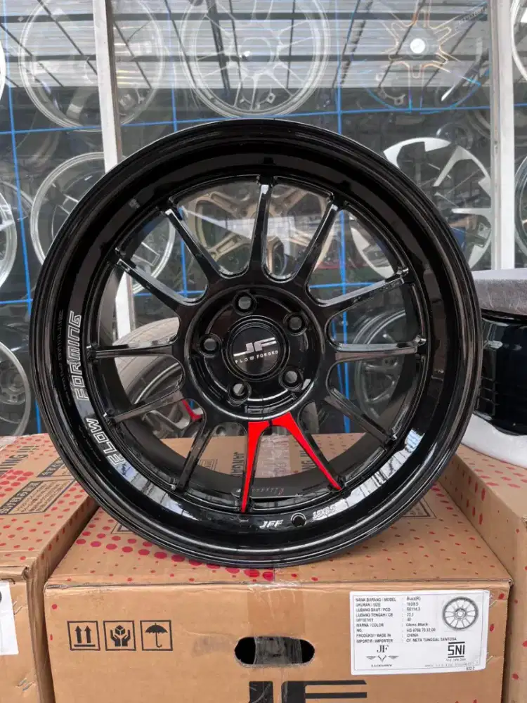 Velg venom 5 ring 18x8,5 pcd 5x114,3 ET 40 crv destinator