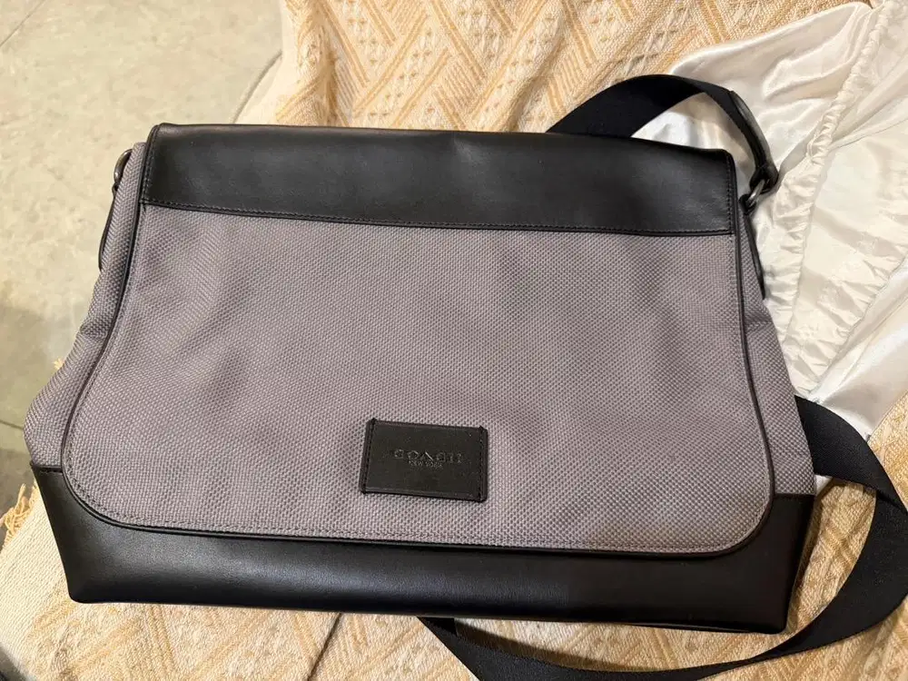tas kerja coach asli