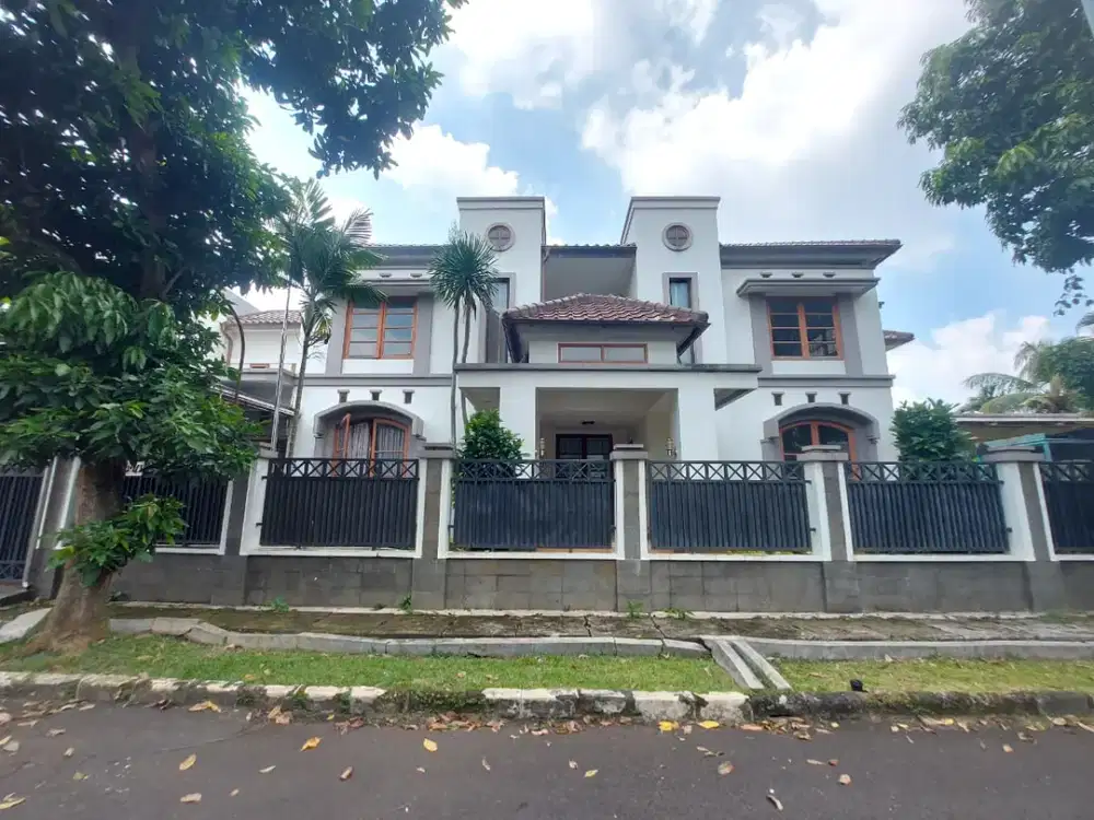 Rumah Besar Cocok Untuk Kantor atau Hunian di Tanjung Mas, Tanjung Barat, Jagakarsa