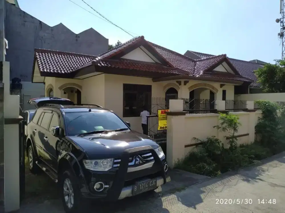Rumah Luas Strategis 11 Menit ke RSPI Puri Indah Hadap Timur J-55385