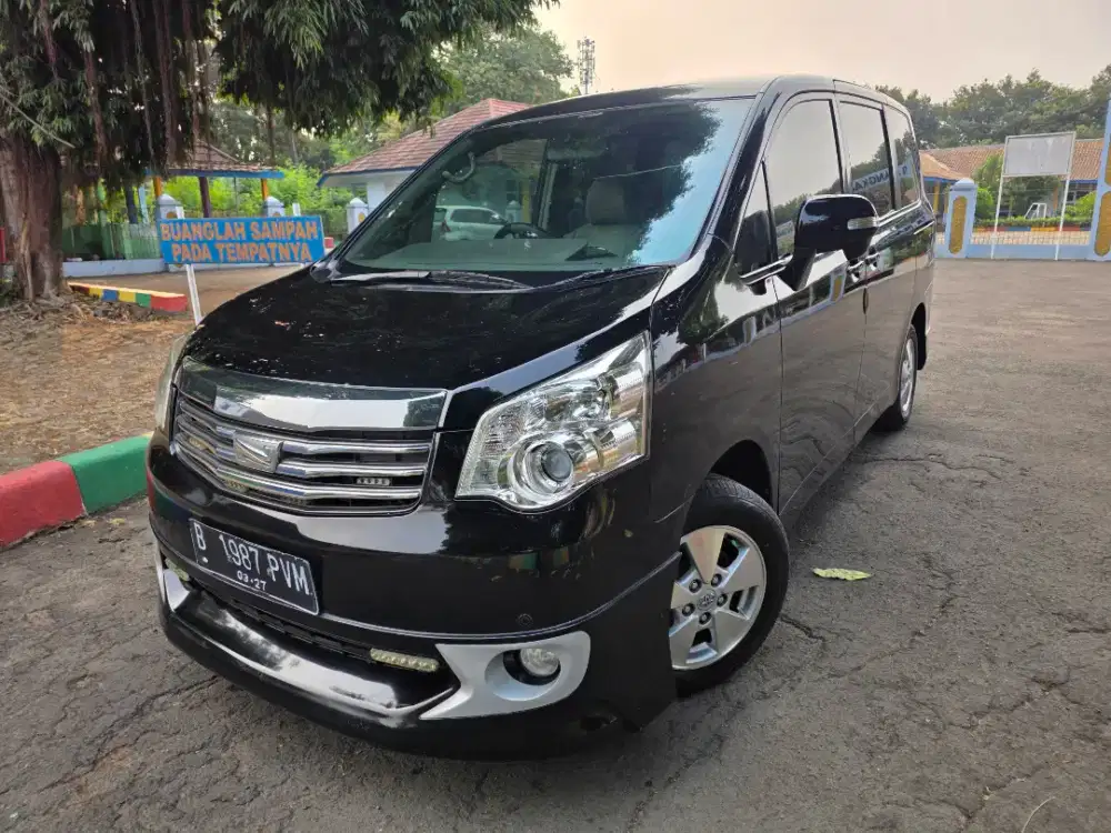 Toyota NAV1 tipe V matic mewah murah