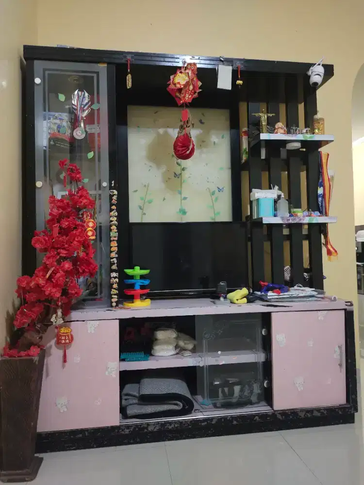 Lemari TV Second  ruang tamu