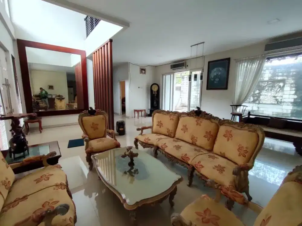 Dijual Rumah Ada Kolam Renang di Taman Persada Kemala, Jakasampurna, Bekasi