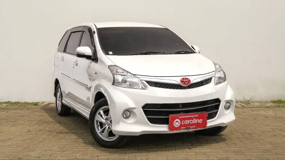 Toyota Avanza Veloz 1.5 AT 2015 - LOW KM - GARANSI 1 TAHUN