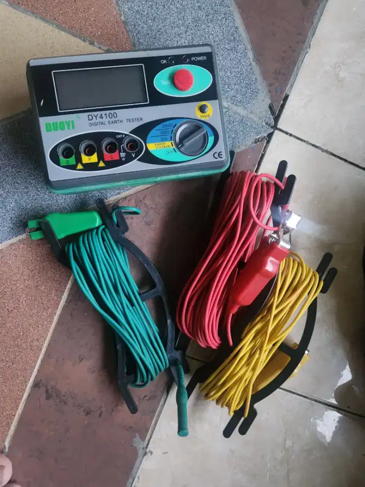 Alat tes grounding