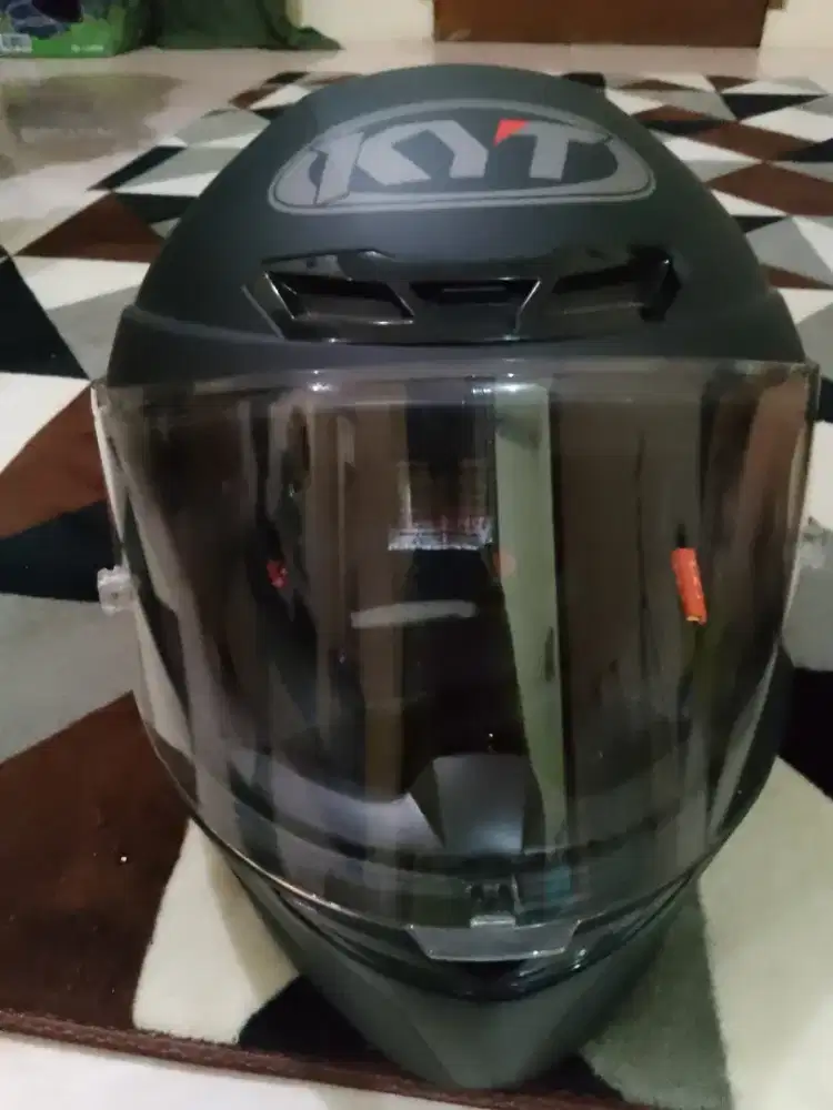 Helm KYT tt course