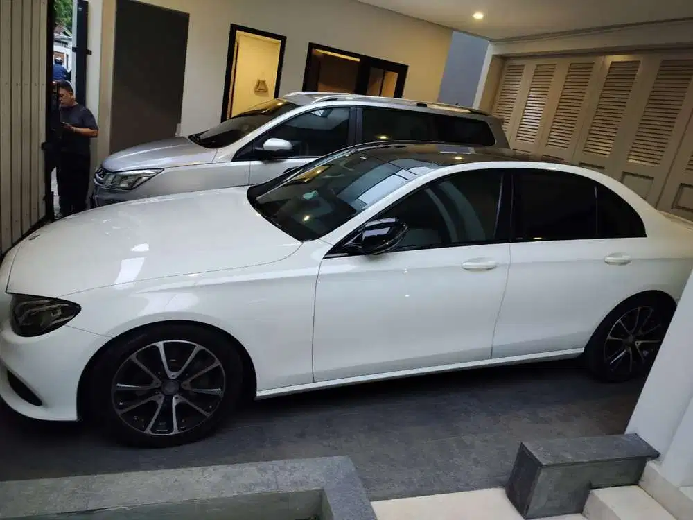 Mercedes-Benz E300 2016 Bensin