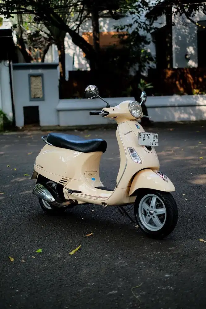 PIAGGIO VESPA LX 150 2VIE TAHUN 2012230