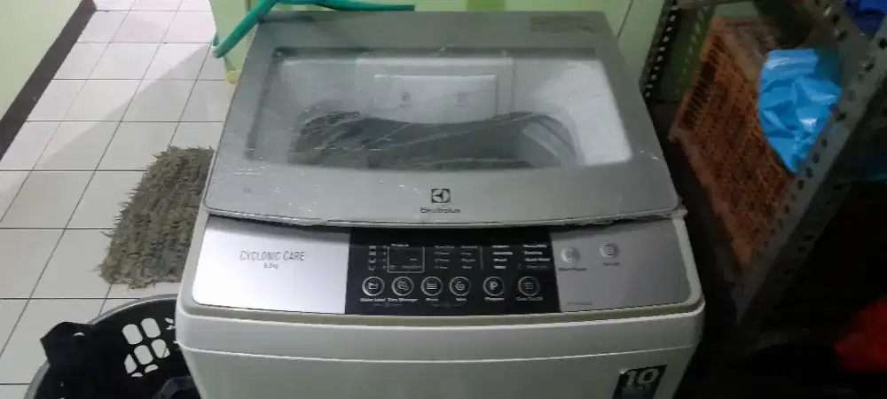 Mesin cuci electrolux 9.5 kg