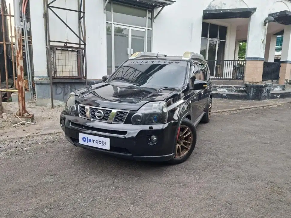 Hot Sale - Nissan XTrail 2.5 XT Bensin AT 2010 Hitam
