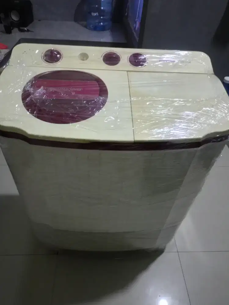 Mesin cuci Polytron 2 tabung kapasitas 7kg mulus
