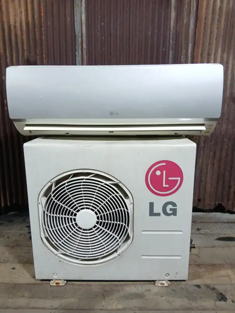 MENJUAL AC BEKAS 1/2 PK KOMPLIT